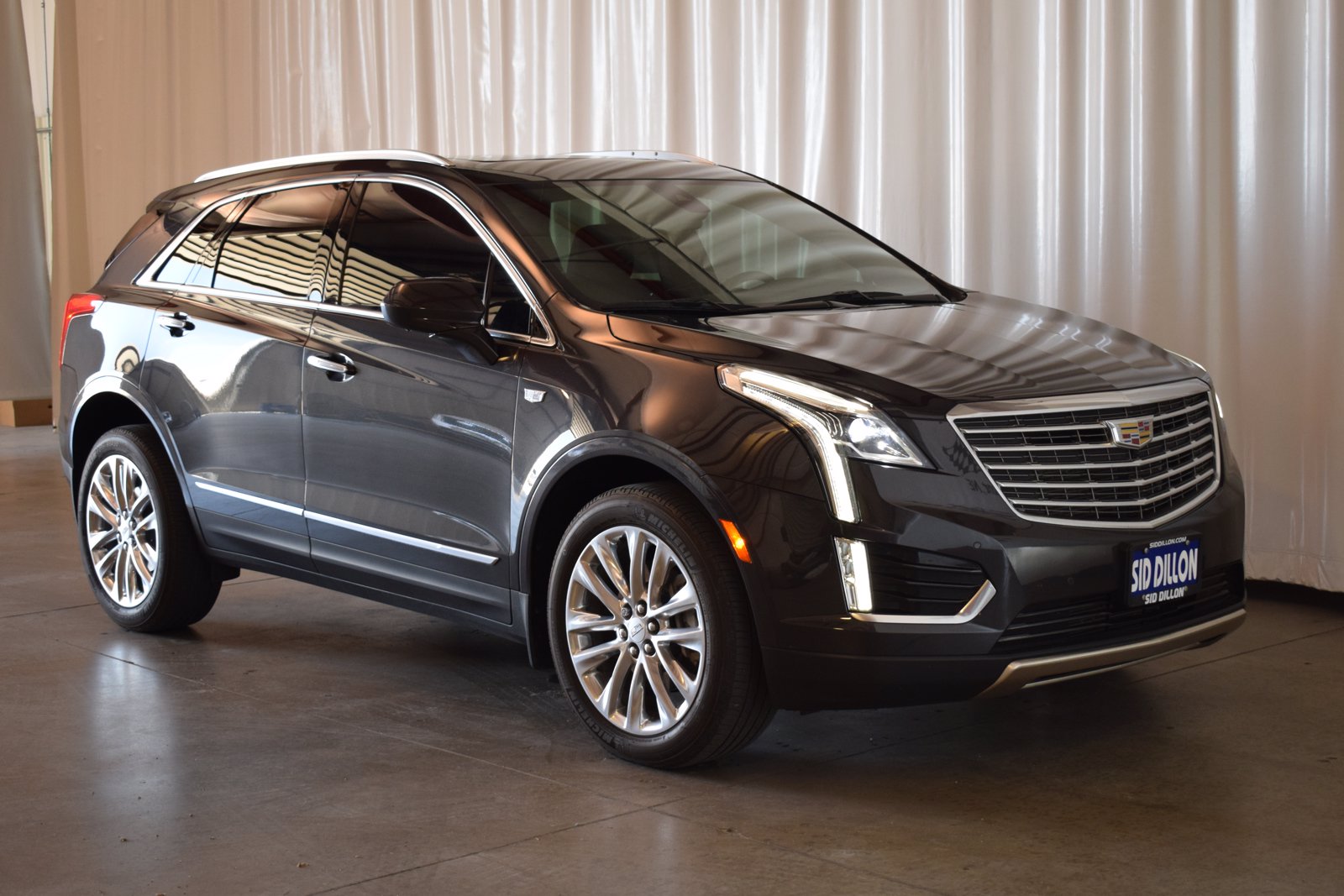 Pre-Owned 2017 Cadillac XT5 Platinum AWD